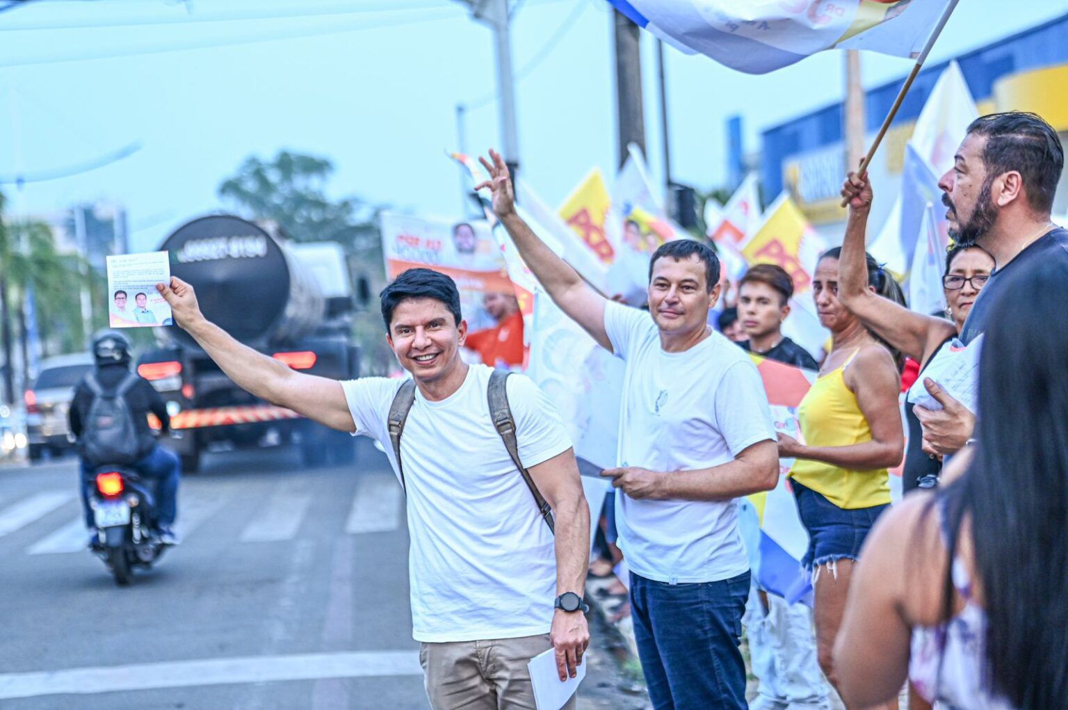 Jenilson Leite e Sanderson iniciam campanha rumo à Prefeitura de Rio Branco com bandeiraço